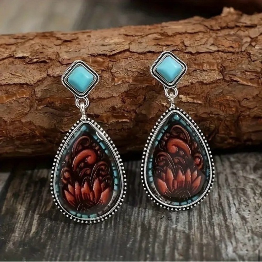 Southwest Style Turquoise Sunflower Earrings